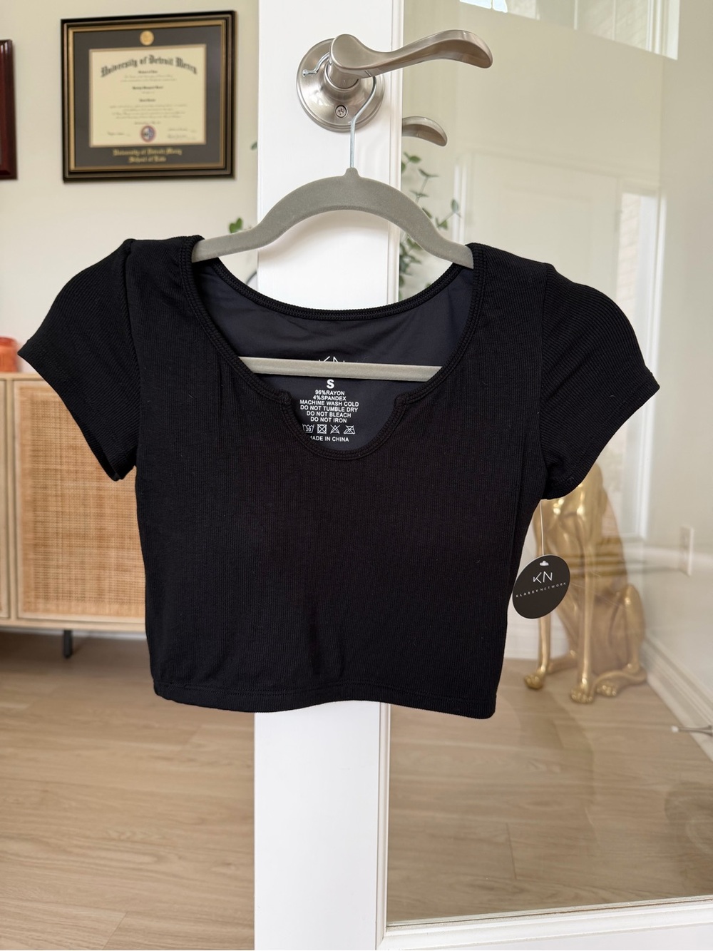 NWT Klassy Network Black Short Sleeve Ribbed Crop Top